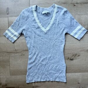 NWOT FRAME Wool Blend Fitted V-neck Ribbed Sweater Top Preppy Academia Gray S